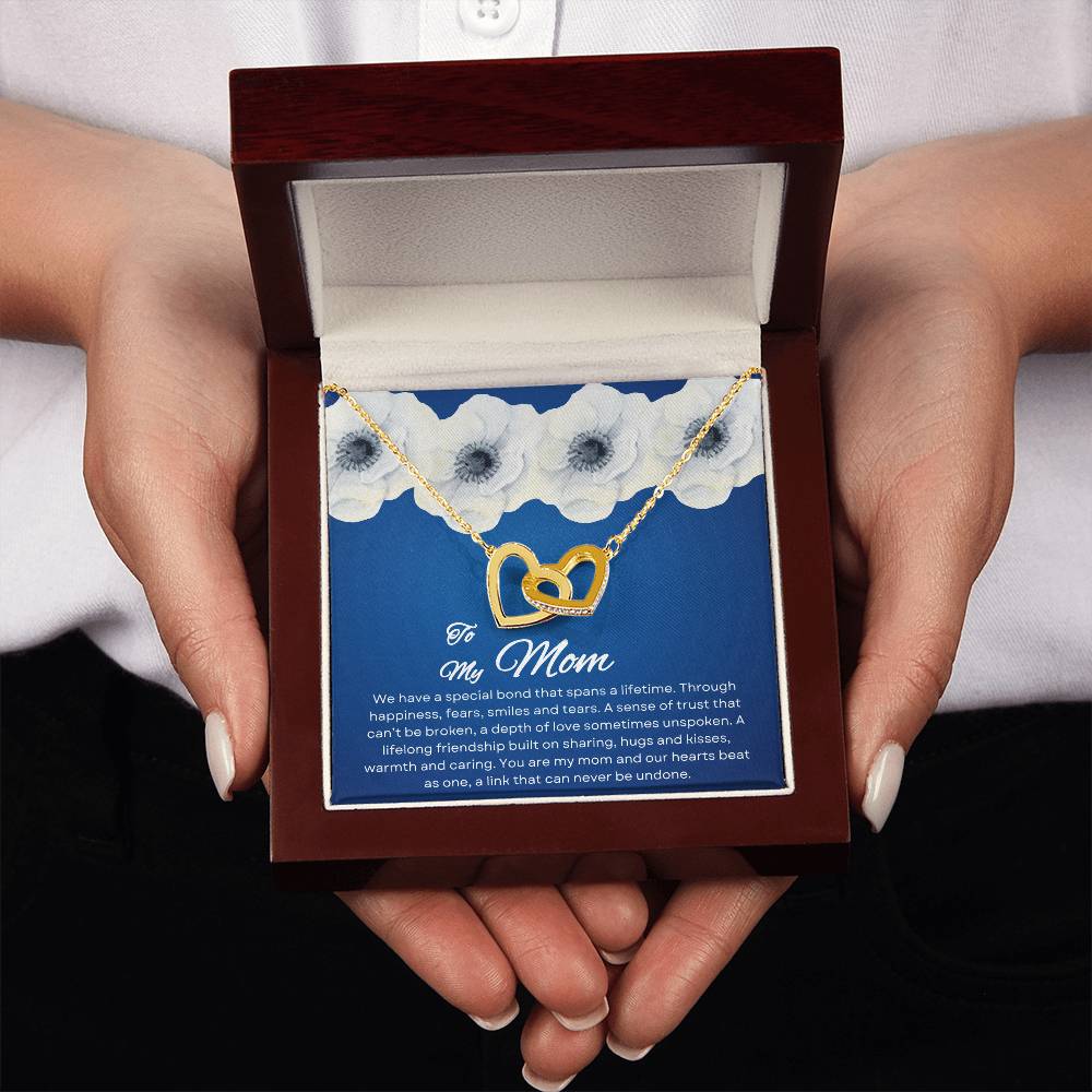 To My Mom | Special Bond - Interlocking Hearts Necklace